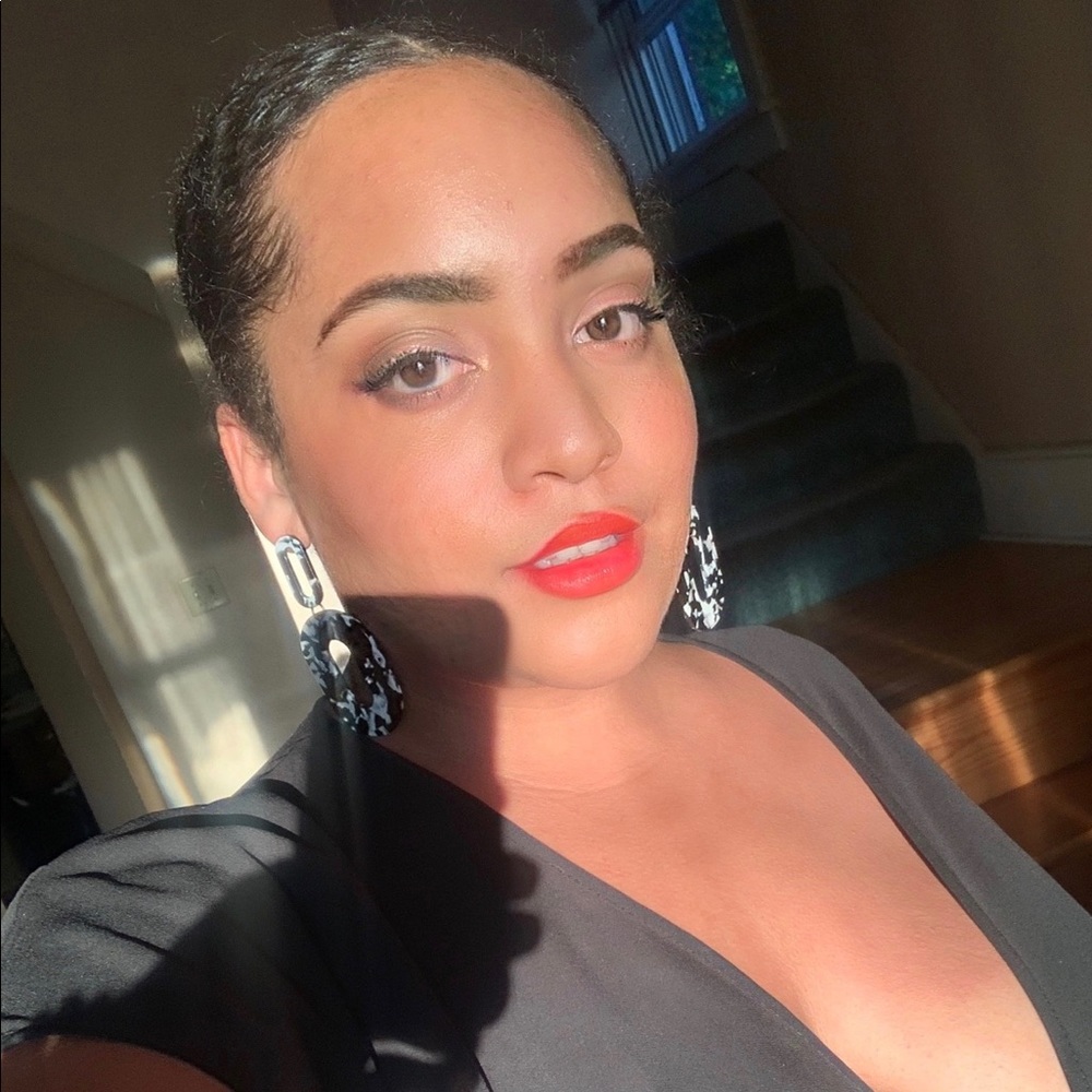 Meet your Posher, Keana